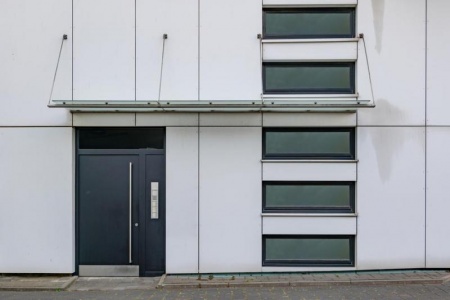 Porte d'entr&eacute;e &agrave; Lens, quel mat&eacute;riau choisir pour votre maison ?